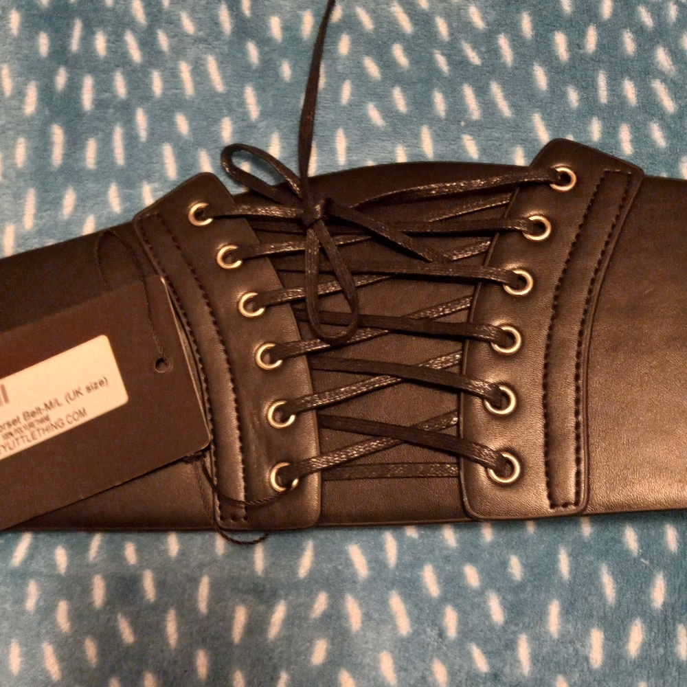 PRETTYLITTLTHING black corset adjustable belt m/l